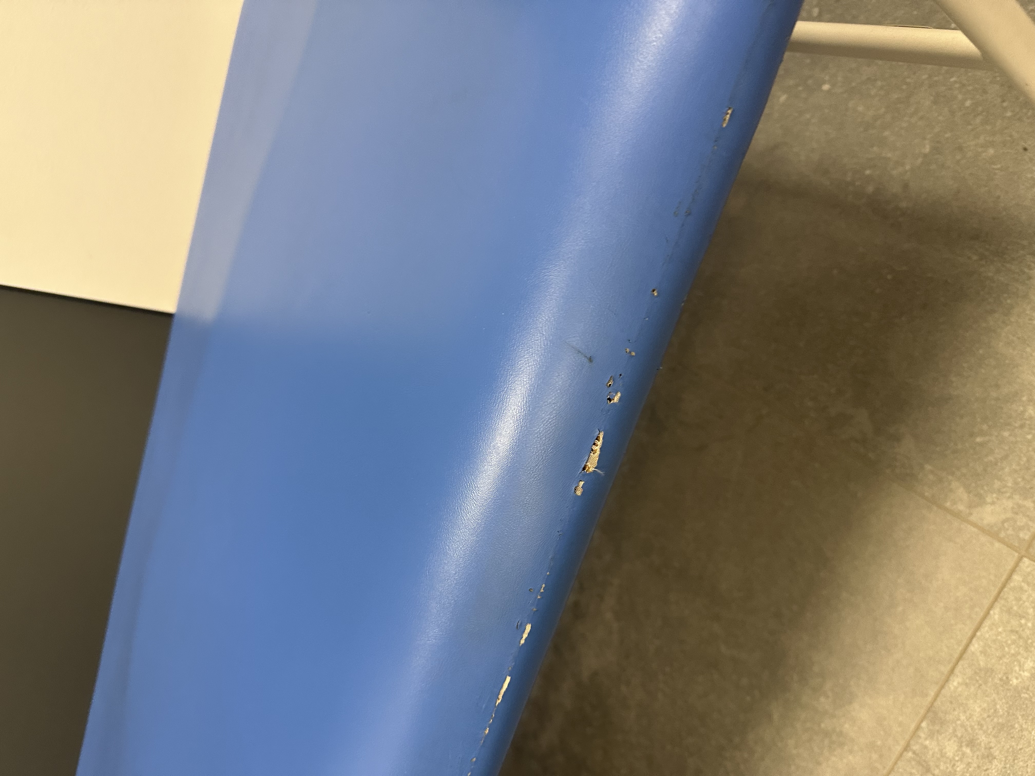 Oddam leżankę lekarską/ Kraków ul. Strzelców